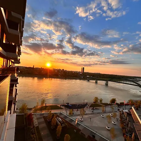 Queen Of Waterfront 公寓